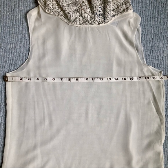 Lucky Brand Women’s Sweater Size Medium Chevron Layered White Grey Long Sleeve - Picture 6 of 16